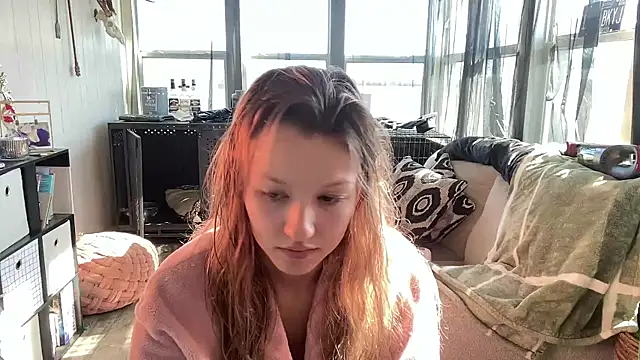 Snapshot of playwithdakota chatting on January 15, 6:11 pm playwithdakota online show from January 15, 6:11 pm