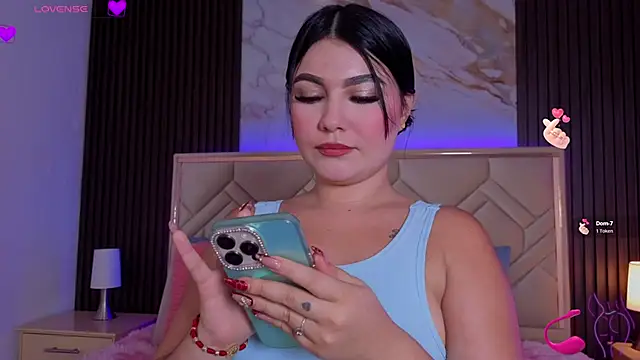 Snapshot of MiaaFarrel chatting on June 22, 7:22 pm MiaaFarrel online show from June 22, 7:22 pm