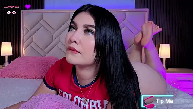 MiaaFarrel online show from March 7, 7:19 pm