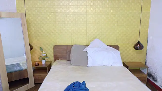 fat naughtyass online show from March 29, 1:24 pm