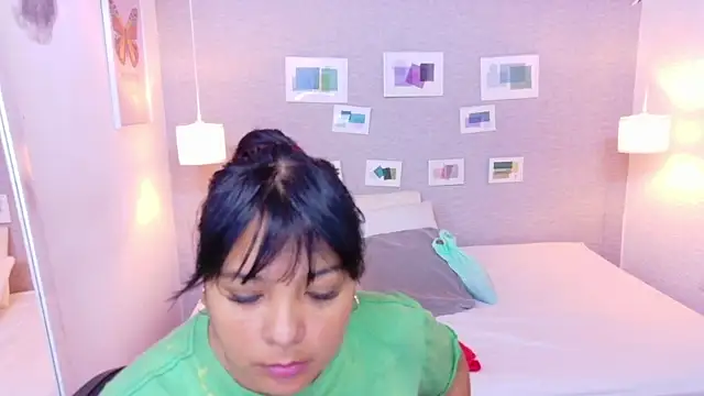 Snapshot of fat_naughtyass chatting on May 29, 12:11 pm fat naughtyass online show from May 29, 12:11 pm