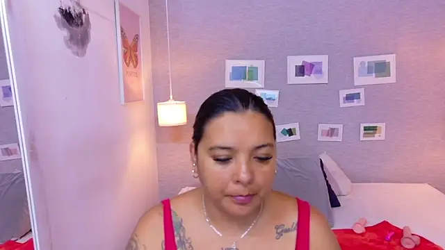 Snapshot of fat_naughtyass chatting on April 29, 1:48 pm fat naughtyass online show from April 29, 1:48 pm