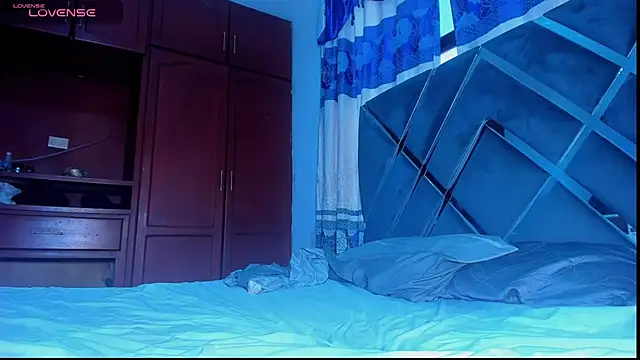 ArnoldSexy  online show from November 16, 8:13 pm