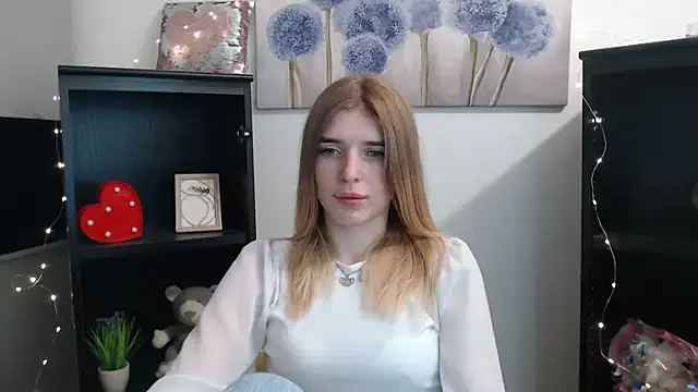 JuiceLips   online show from November 14, 3:48 pm