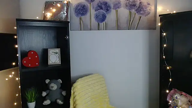 JuiceLips   online show from November 20, 9:43 am