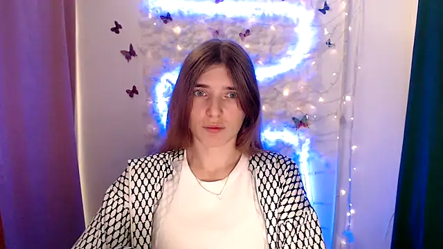 JuiceLips   online show from September 9, 2:59 pm