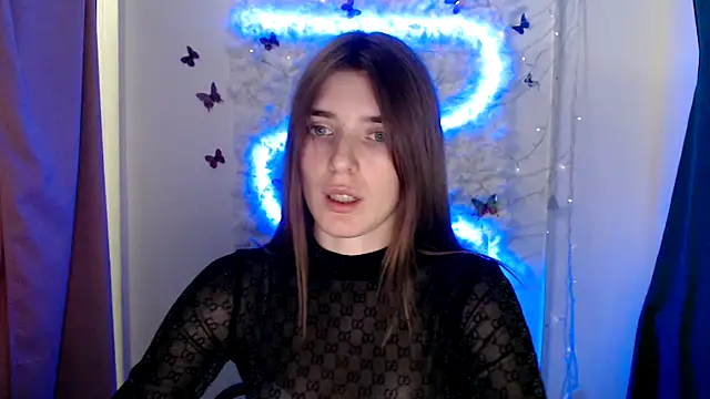 JuiceLips   online show from September 12, 8:36 am