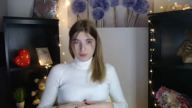 JuiceLips   online show from October 21, 12:04 pm