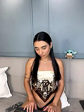 Snapshot of Zafira_Montiel chatting on November 28, 7:58 pm Zafira Montiel online show from November 28, 7:58 pm