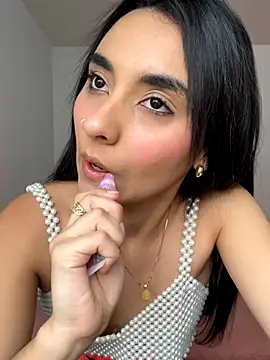 Snapshot of Zafira_Montiel chatting on December 3, 8:08 pm Zafira Montiel online show from December 3, 8:08 pm