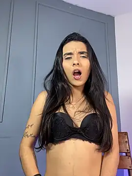 Snapshot of Zafira_Montiel chatting on February 7, 4:20 am Zafira Montiel online show from February 7, 4:20 am