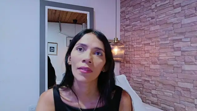 Martina thompson69 online show from March 12, 4:55 pm