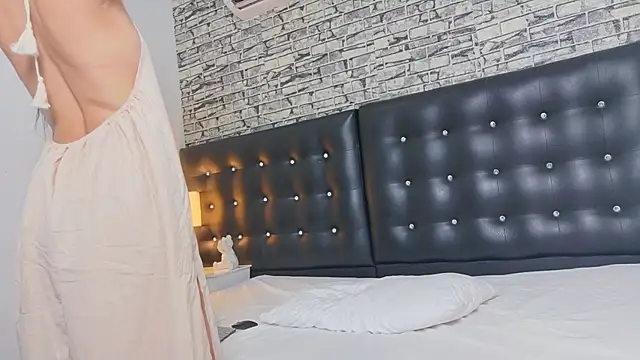 Martina thompson69 online show from September 16, 2:07 pm