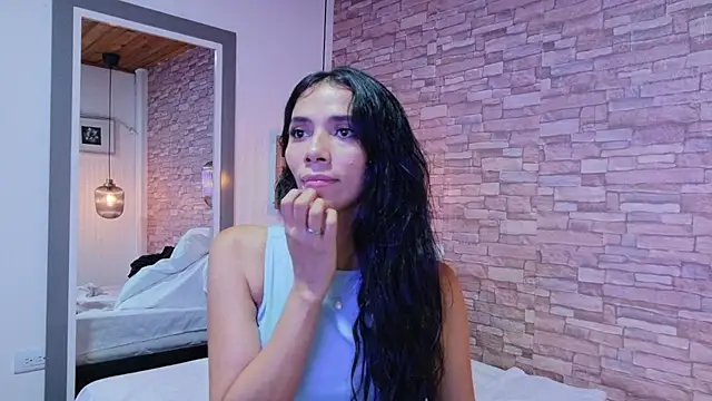 Martina thompson69 online show from January 15, 5:05 pm