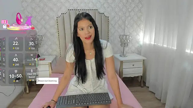 Snapshot of SkinnyGirl_28 chatting on February 20, 7:27 pm SkinnyGirl 28 online show from February 20, 7:27 pm