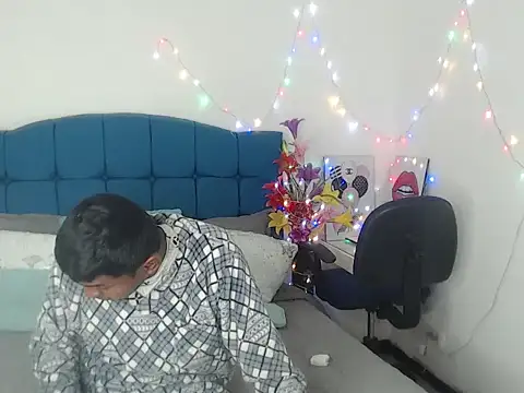 Adam Morgan2 online show from December 3, 5:08 am