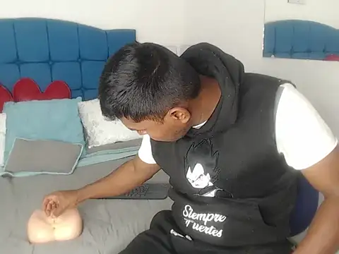 Adam Morgan2 online show from November 12, 3:10 am