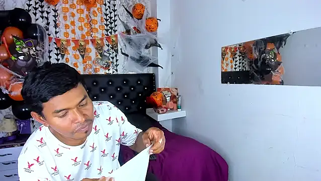 Adam Morgan2 online show from October 27, 7:04 pm