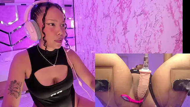 NovaLyn online show from November 22, 9:46 pm