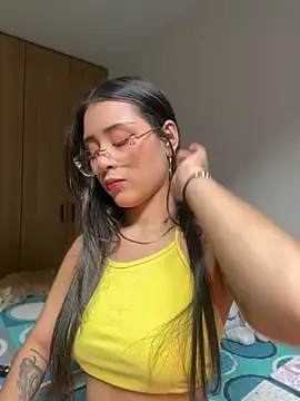 CatadeLuca online show from May 29, 2:34 pm