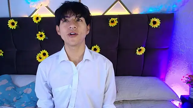 AleAurarashi online show from April 18, 10:28 am