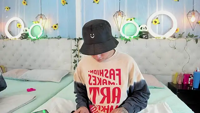 AleAurarashi online show from November 19, 2:55 am