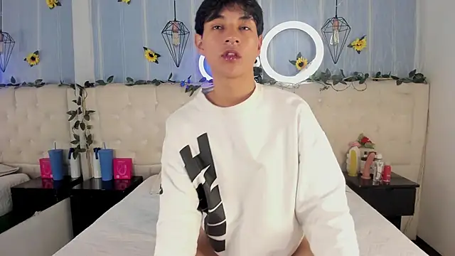 AleAurarashi online show from November 28, 2:23 am