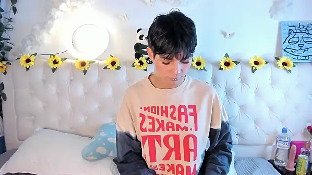 Snapshot of AleAurarashi chatting on January 9, 4:30 am AleAurarashi online show from January 9, 4:30 am