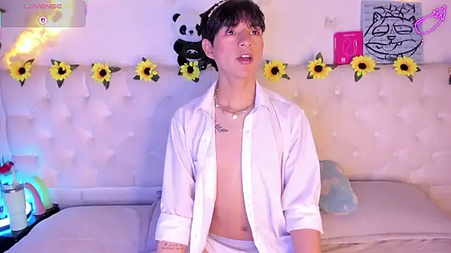 Snapshot of AleAurarashi chatting on February 23, 5:30 am AleAurarashi online show from February 23, 5:30 am