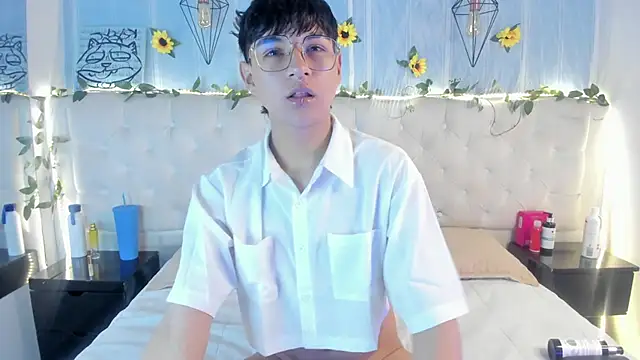 AleAurarashi online show from October 12, 12:56 am