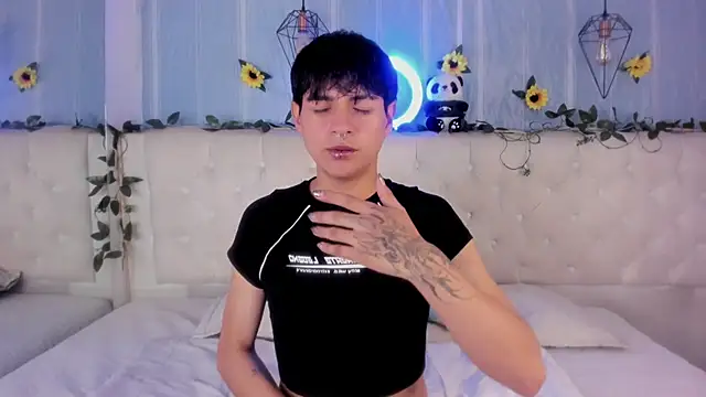 AleAurarashi online show from November 30, 1:28 am