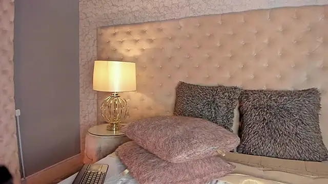 AlannaBlakes online show from December 1, 3:18 am