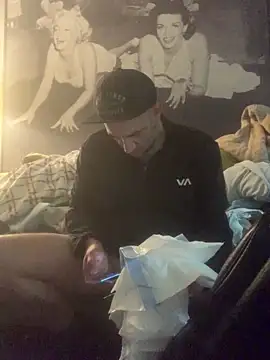 Hothotboyg online show from February 17, 10:34 am