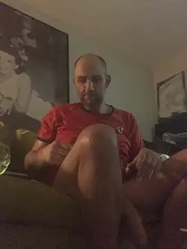 Hothotboyg online show from April 6, 1:34 pm