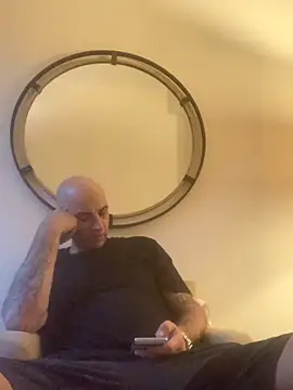 Hothotboyg online show from November 26, 12:10 am