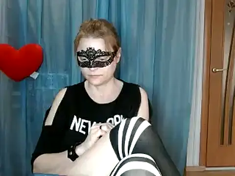 Miss Nona online show from March 25, 1:10 pm