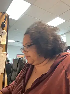 wishuhope4 online show from April 16, 9:39 pm