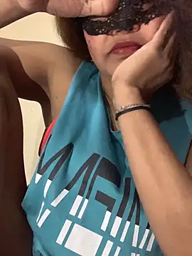 Snapshot of NeoleeLkr chatting on November 7, 11:26 am NeoleeLkr online show from November 7, 11:26 am