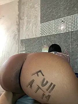 Messy-diana21 online show from March 1, 7:14 pm