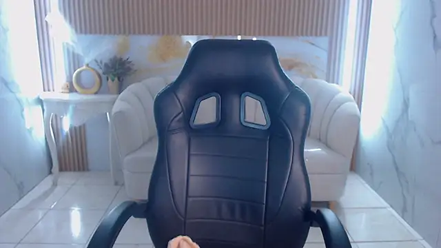 kim lush s online show from February 28, 8:19 pm