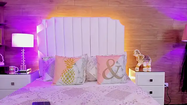 ScarletMore online show from October 17, 12:40 pm