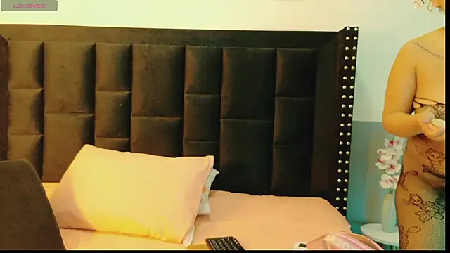 mamaneedsfun online show from September 17, 1:02 pm