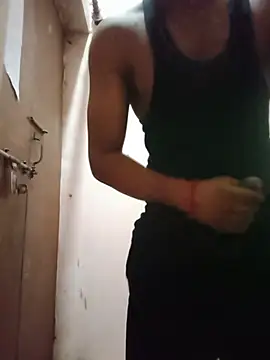 Snapshot of hornyboywithabs chatting on June 11, 12:23 am hornyboywithabs online show from June 11, 12:23 am