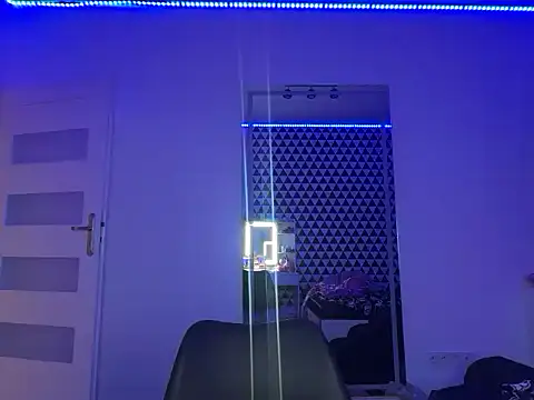 Snapshot of FluffySlutt chatting on January 15, 11:52 pm FluffySlutt online show from January 15, 11:52 pm