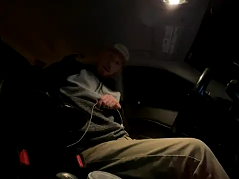 Snapshot of Chazington90 chatting on October 29, 7:40 am Chazington90 online show from October 29, 7:40 am