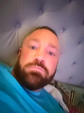 Snapshot of imherewhenneeded chatting on April 3, 2:40 am imherewhenneeded online show from April 3, 2:40 am