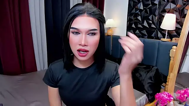 MaxCollins online show from November 8, 2:42 pm