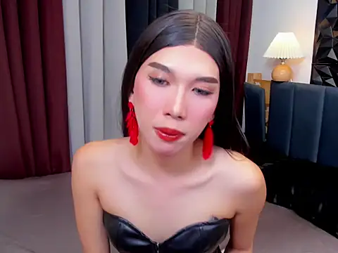 MaxCollins online show from November 11, 6:58 pm