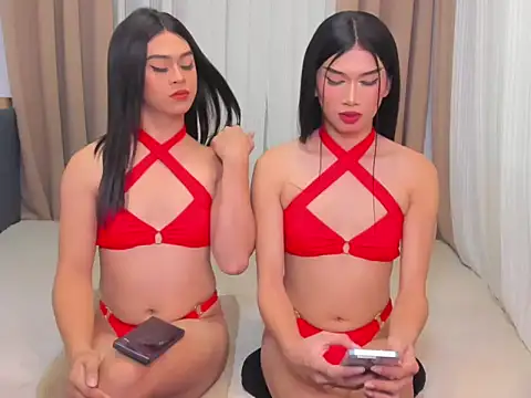 Snapshot of MaxCollins chatting on January 17, 5:27 pm MaxCollins online show from January 17, 5:27 pm