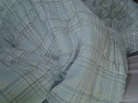 Snapshot of lilbaby15333 chatting on November 11, 1:00 am lilbaby15333 online show from November 11, 1:00 am